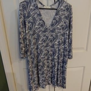 Hourglass Lilly grey and white dress